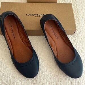 Lucky Brand Emmie flats Size 8.5